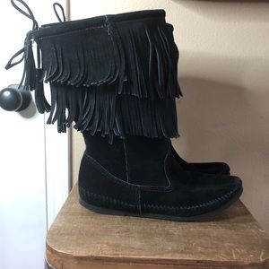 Minnetonka Leather Suede Fringe Moccasin Boots